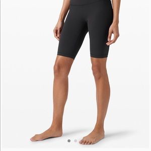 Lululemon Align Super High Rise Short 
10" - size 8